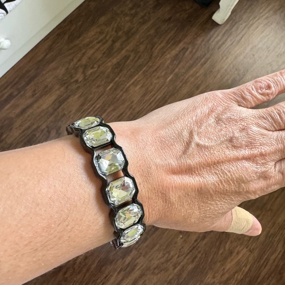 Express lined Rhinestone cuff bracelet - Picture 11 of 14